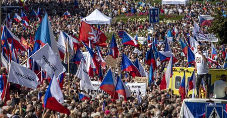 Polacy jeszcze nie wyszli w protestach na ulice. A Czesi już tak. Oto powód