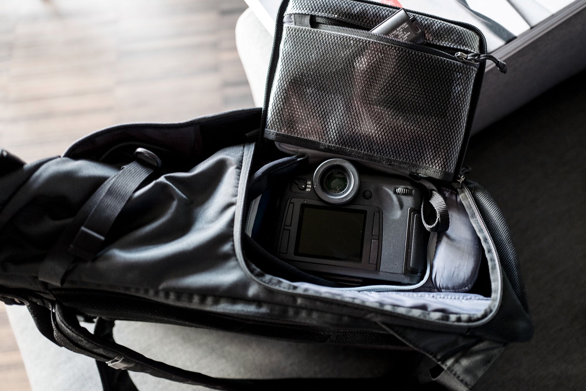 Thule Covert DSLR Rolltop - plecak fotograficzny dla aktywnych mieszczuchów [test] 11