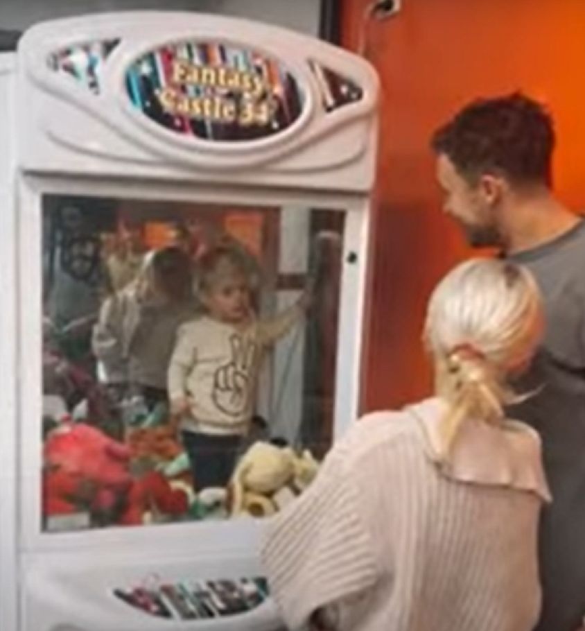 Brooklyn utknął w maszynie z zabawkami