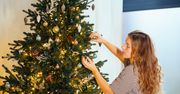 Zafunduj sztucznej choince "lifting". Będzie wyglądać jak żywa