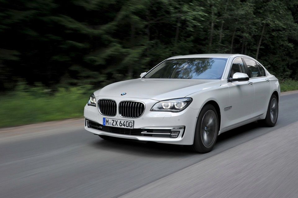 BMW serii 7 na rok 2013 - megagaleria niemieckiego okrętu flagowego 17