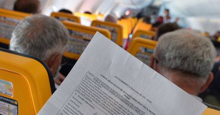 Zaatakował w samolocie. Wyrok za awanturę w Ryanairze