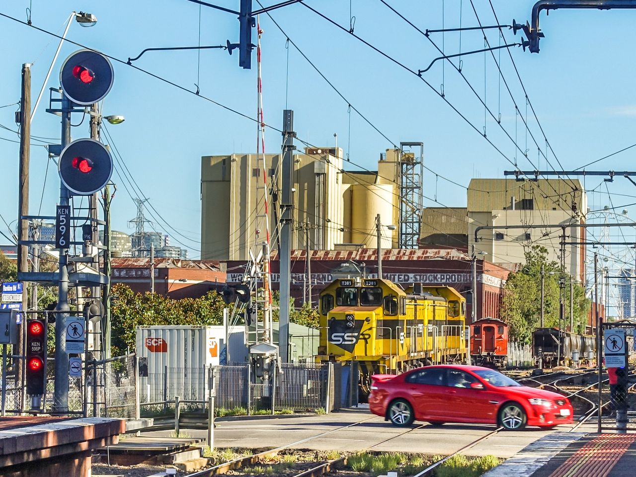 Próbował ominąć sznur samochodów. Trafi przed sąd