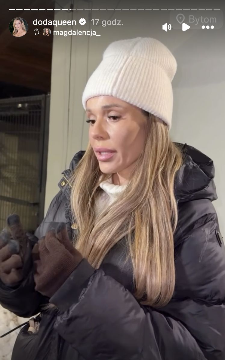 Doda podczas wizyty w schronisku w Bytomiu