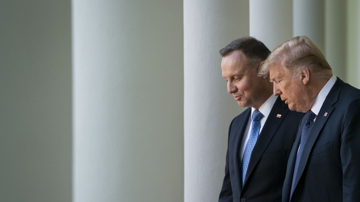 WASHINGTON, DC - JUNE 24: U.S. President Donald Trump (R) and Polish President Andrzej Duda walk to a joint news conference in the Rose Garden of the White House on June 24, 2020 in Washington, DC. Duda, who faces a tight re-election contest in four days, is Trump's first world leader visit from overseas since the coronavirus pandemic began. (Photo by Drew Angerer/Getty Images)