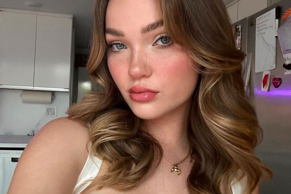 Influencerka Alyssa McKay zdecydowała się na operację powiększenia piersi