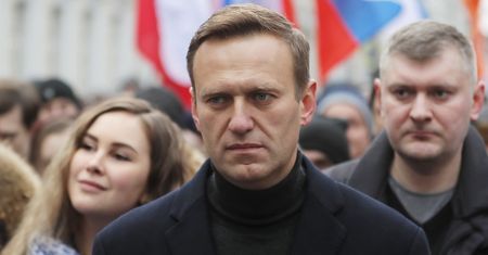 Śmierć Nawalnego. "Mogą zrobić wszystko, nawet sfałszować raport z autopsji"