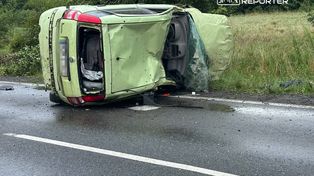 Brwinów: Nie żyje kierowca. Dachował fiatem w na DW719
