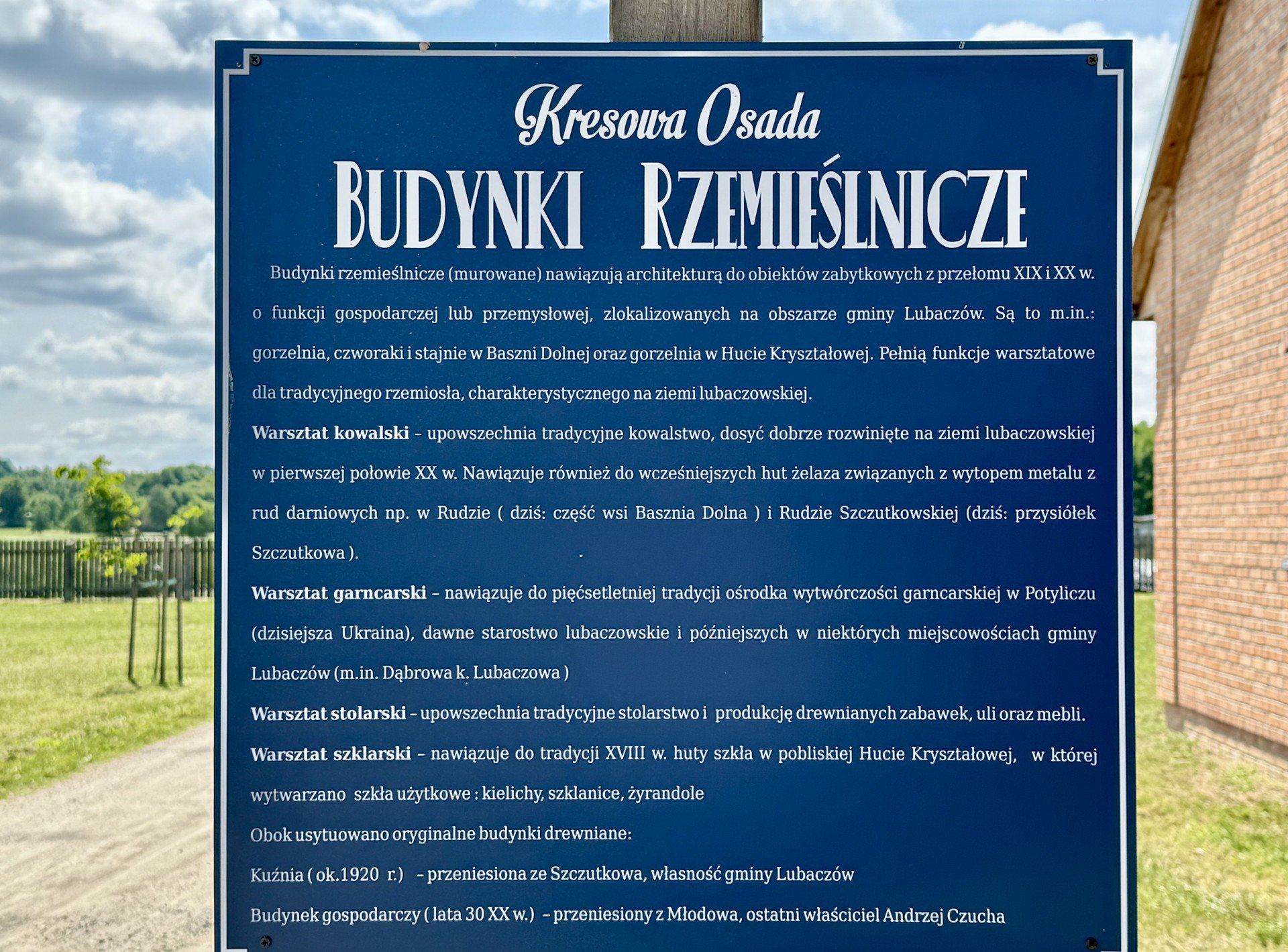 Wnętrza budynku odkryją przed tobą sekrety dawnego życia  i pracy w regionie.
