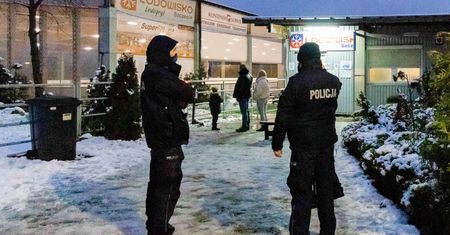 Właściciel lodowiska prostuje komunikat sanepidu. "Nie zamknięto nas, to straszak"