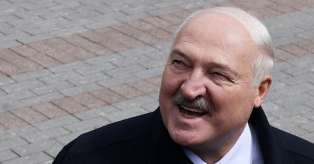 Białoruś zmusza pracowników do urlopów na własny koszt. Kryzys Moskwy uderza w Mińsk