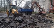 Warszawa: Beton znika z osiedli. Zamieniają szarość w zieleń