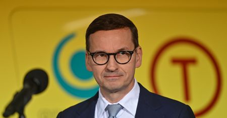 Premier skomentował swój milionowy zakup. "Za moimi słowami idą czyny"