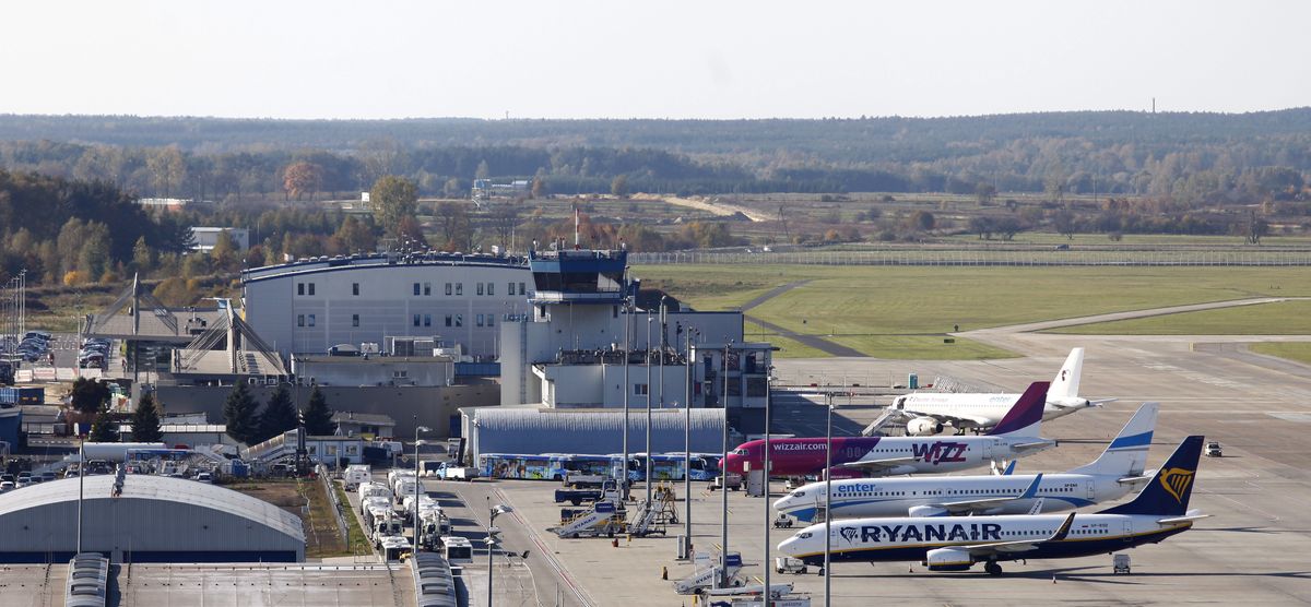 Na lotnisko w Pyrzowicach będzie można dotrzeć koleją (Arkadiusz Lawrywianiec / Forum, Fot: RM, Arkadiusz Lawrywianiec / Forum)