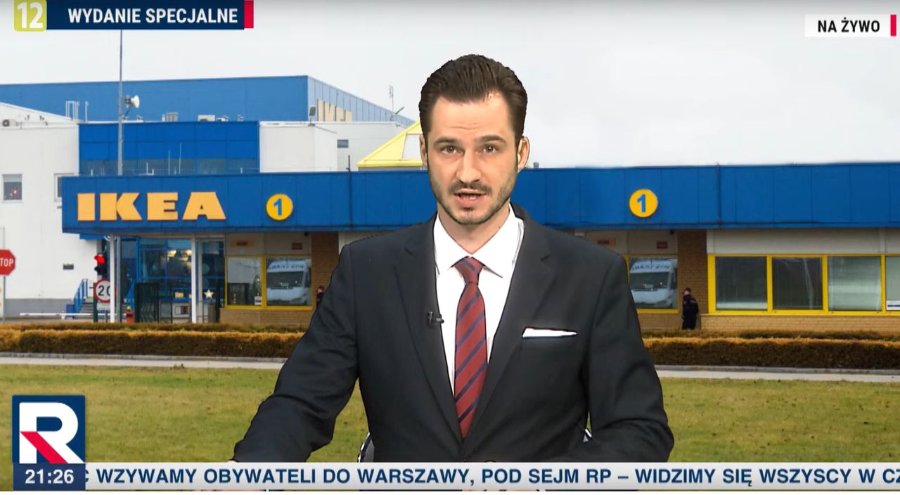 Kuriozalna akcja telewizji Republika. Chce uderzyć w Ikeę i mBank