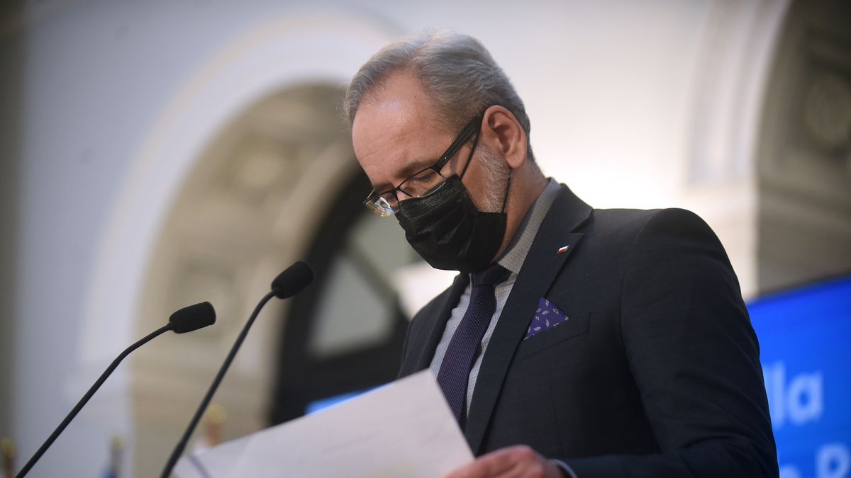 Adam Niedzielski zapowiedział ogłoszenie nowych obostrzeń (FORUM)