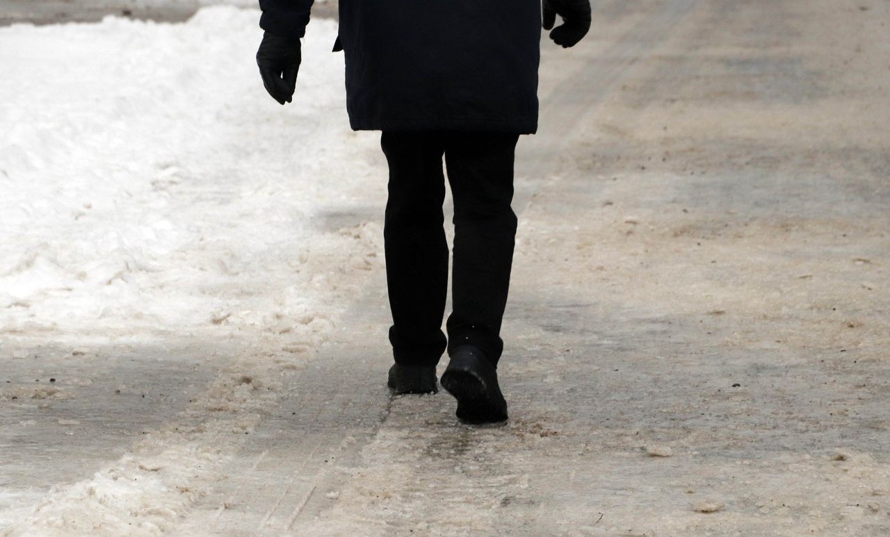 Kolce dla konia, paździerz dla człowieka. Tak na wsi radzono sobie ze ślizgawicą