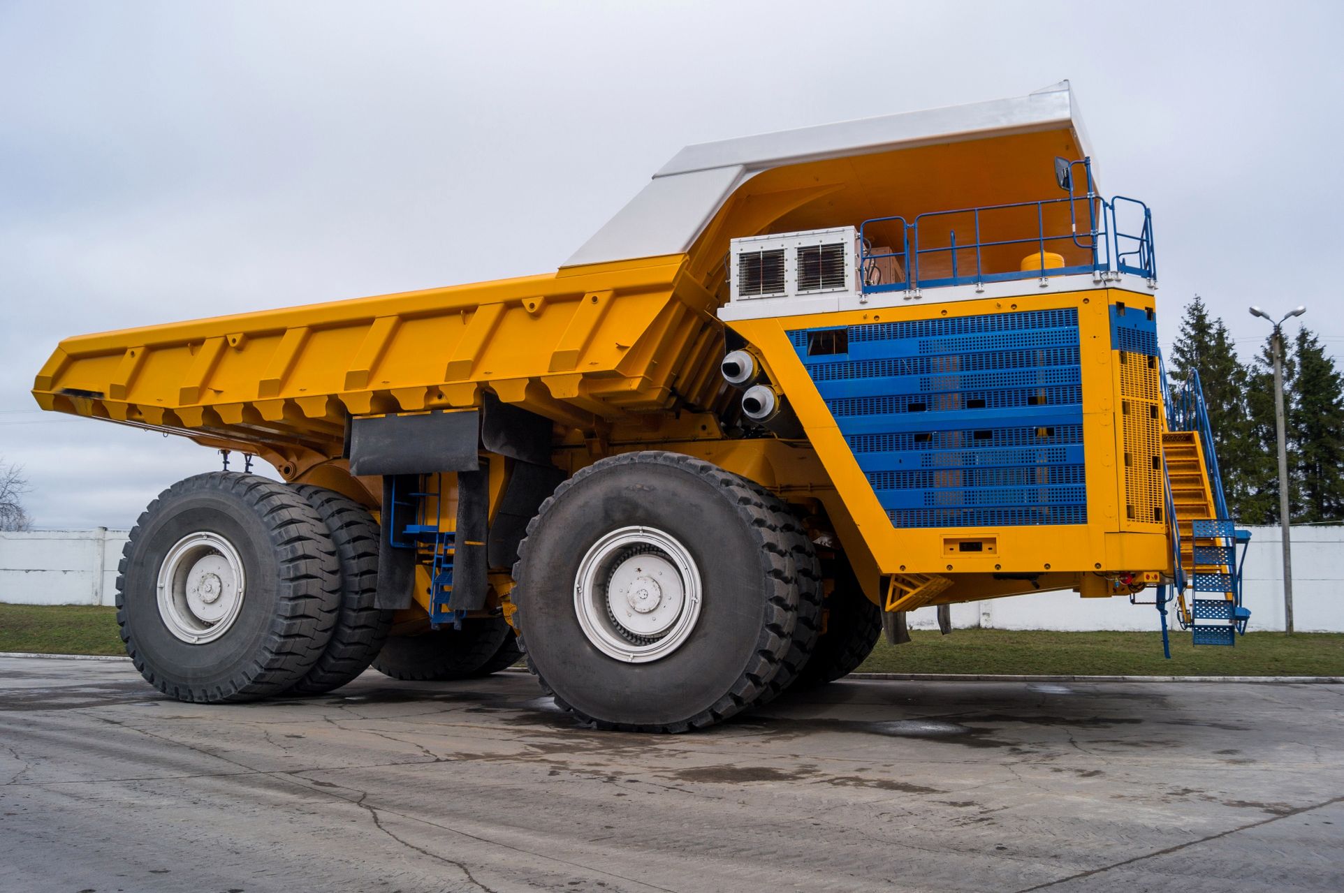 Belaz 75710