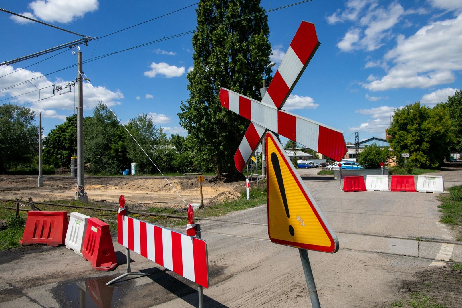 Przejazdu nie będzie, ale będzie przejście, choć nieco przesunięte.