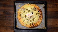 Prosty przepis na domową pizzę. Idealne danie w 15 minut