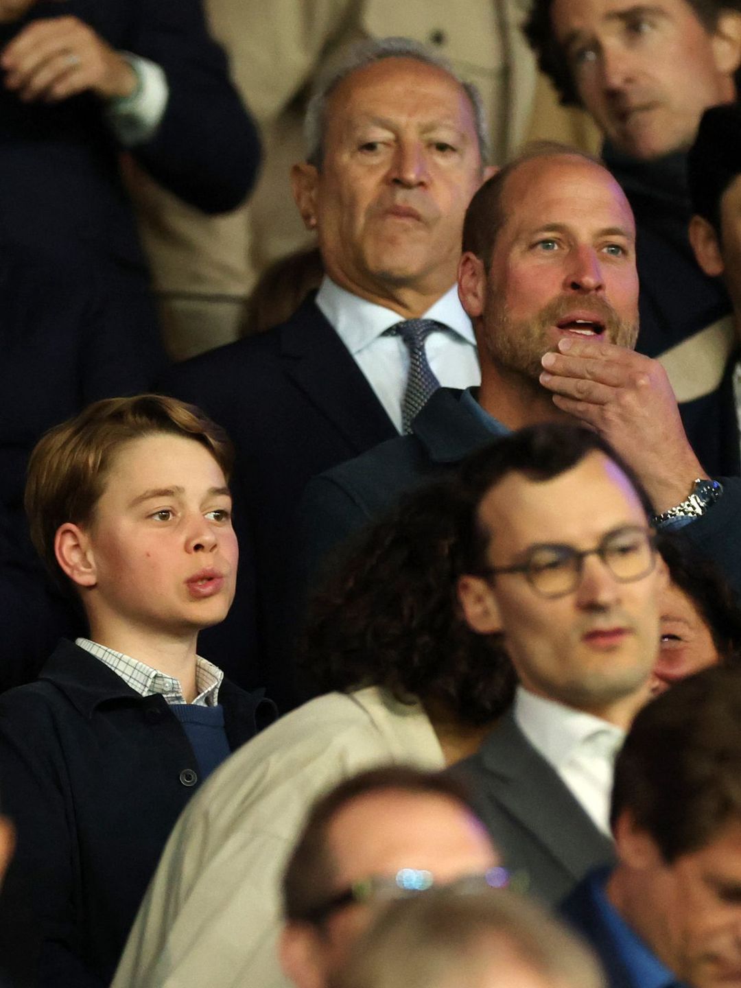 Książe William i George podczas meczu