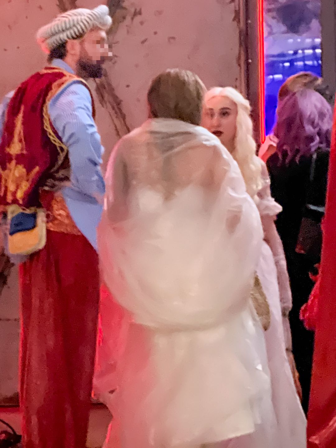 Luna na imprezie halloweenowej