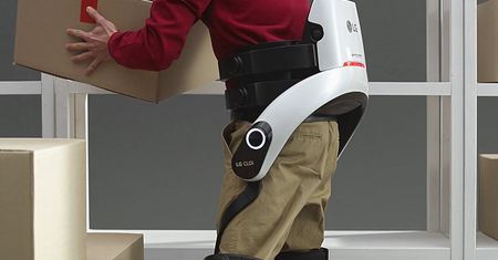 Tak wygląda „ubieralny robot” LG CLOi SuitBot