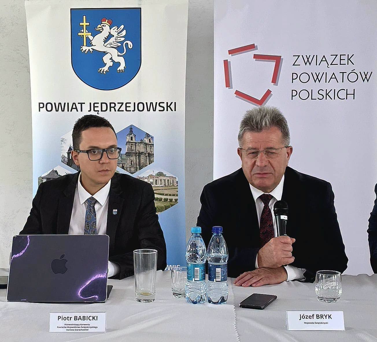 Bezpieczeństwo i inwestycje w centrum rozmów samorządowców – Konwent Powiatów w Jędrzejowie
