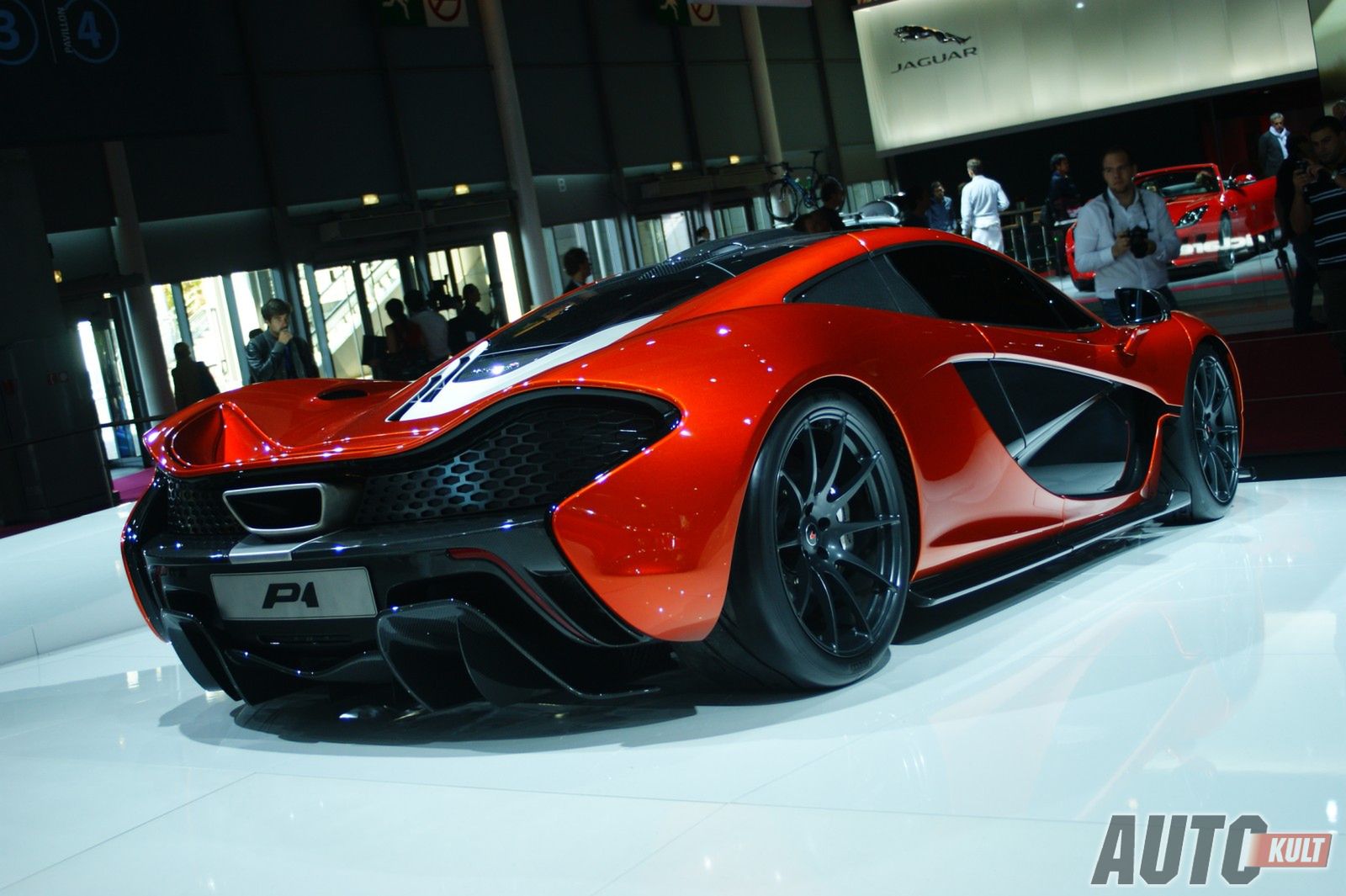 McLaren P1