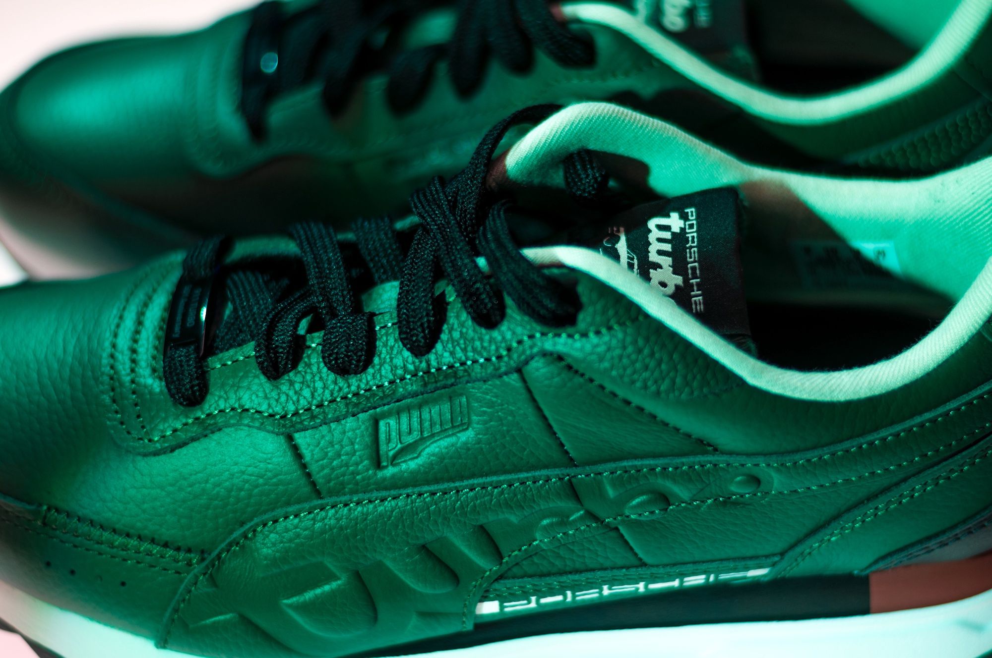 Puma x Porsche x Cyberpunk - buty 50Y 911 Turbo Sneaker