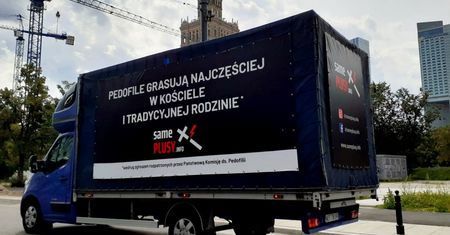 "Antyhomofobus" rusza w Polskę. "Kontynuujemy rozprawianie się z kłamstwami Ordo Iuris"