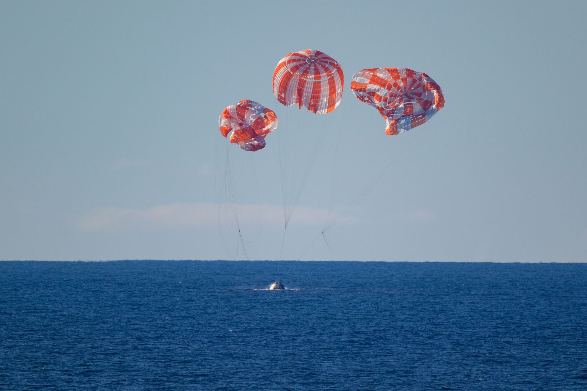 Astronauci bezpieczni