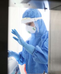 Koronawirus w Polsce. Zakażony lekarz oddziału położniczego. 300 próbek do badań