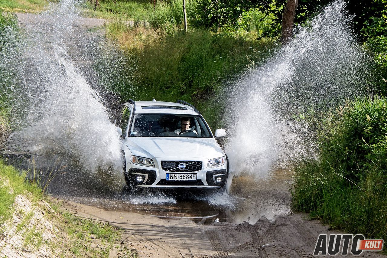 Przednionapędowe XC70 radzi sobie z przeszkodami typowymi dla cross kombi