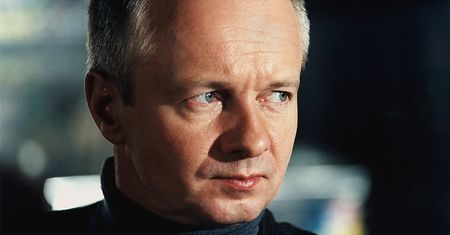 Wystąpił w kultowym "Daleko od szosy". Ma 73 lata i często zmienia image