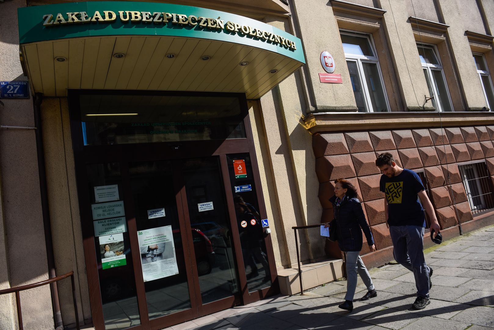 Ujawniono raport o seniorach. Tylu z nich dostaje ponad 10 tysięcy