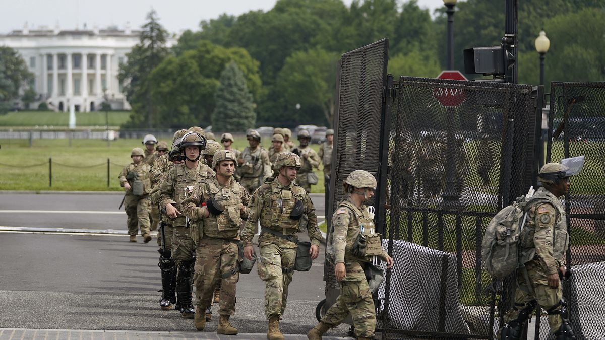 Żołnierze Gwardii Narodowej zostali zmobilizowani do wspierania policji w Waszyngtonie.
