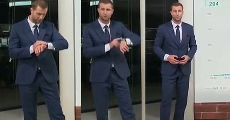 W TV Republika po staremu. Żebranie o pieniądze od widzów i zachwyty nad "patriotycznym" zegarkiem