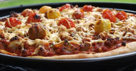 Grillowana pizza. Doskonały pomysł na obiad