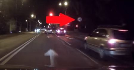Al. Racławickie: Kierowcy ignorują zakaz skrętu w lewo