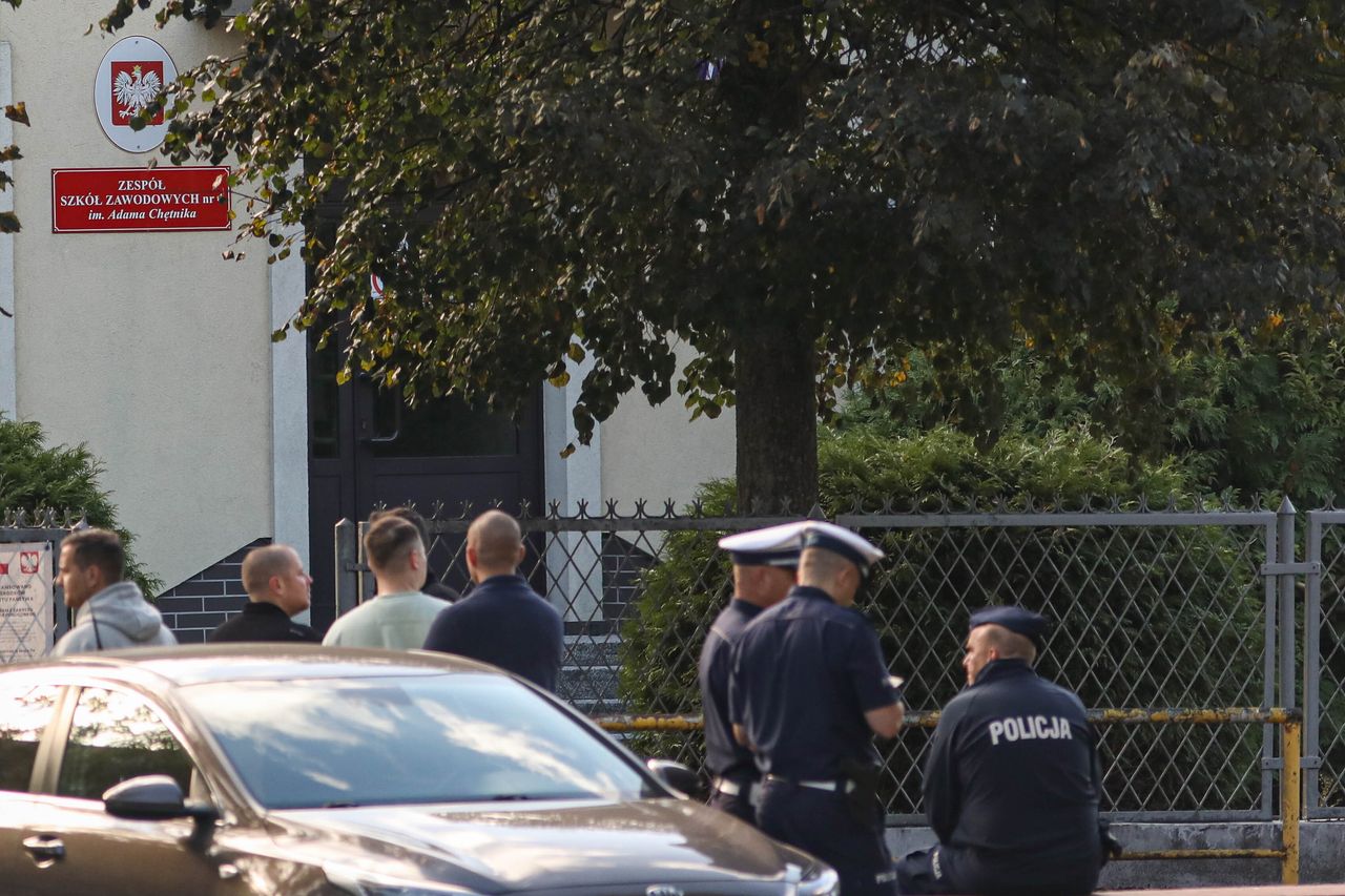 19-latek zaatakował w szkole. Wcześniej miał sprawę w sądzie