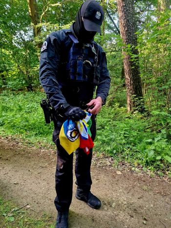 Kaliscy policjanci udaremnili „ustawkę” pseudokibiców – zatrzymano 23 osoby