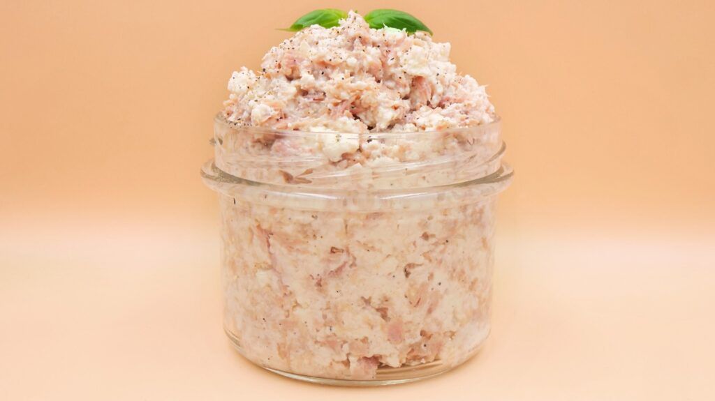 Pasta z tuńczyka i twarogu przepis