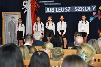 Chojnice: Wzruszające chwile w "Jedynce". Szkoła obchodzi 165-lecie istnienia