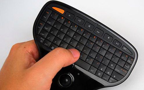 Nietypowy pilot od Lenovo 1