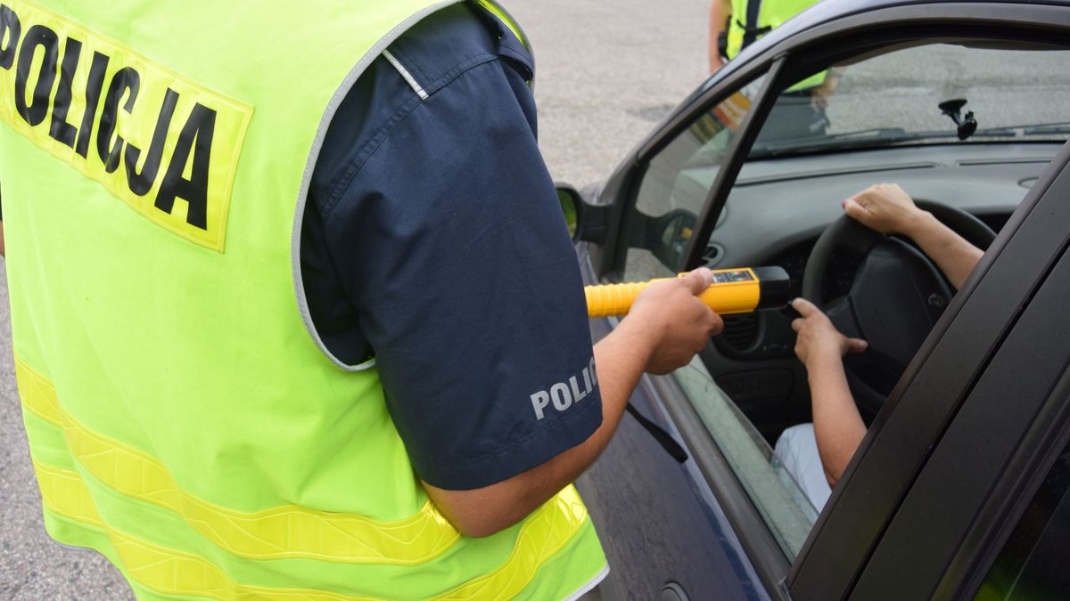Zarówno ojciec, jak i syn mogą trafić do więzienia. (zdjęcie poglądowe)