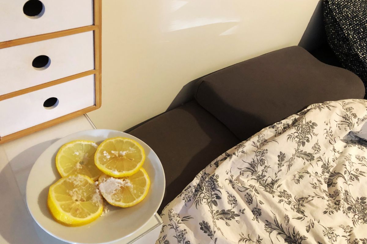 Cytryna przy łóżku może okazać się bardzo przydatna