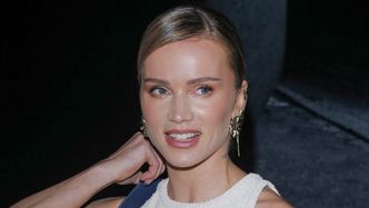 Maffashion w naturalnej odsłonie gimnastykuje się do zdjęć w samej bieliźnie i pokazuje ślad na ciele po porodzie