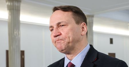 Jego wpis skrytykował nawet Waszyngton. Sikorski zareagował