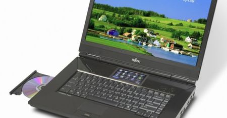 Laptop z dwoma ekranami